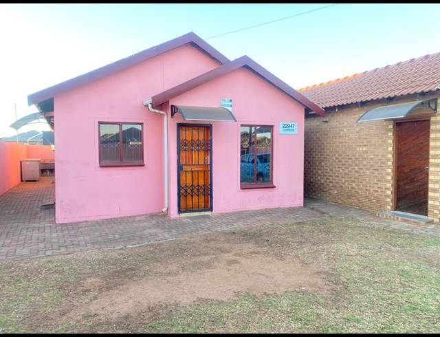 3 BEDROOM HOUSE FOR SALE IN PROTEA GLEN EXT